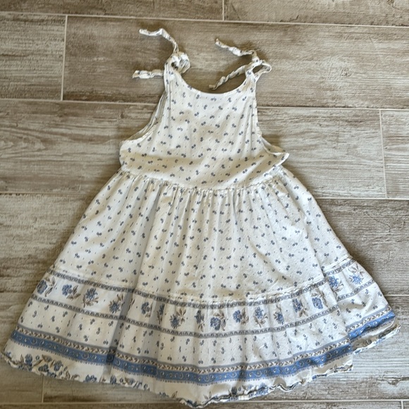 White and blue floral dress from France - Picture 3 of 3